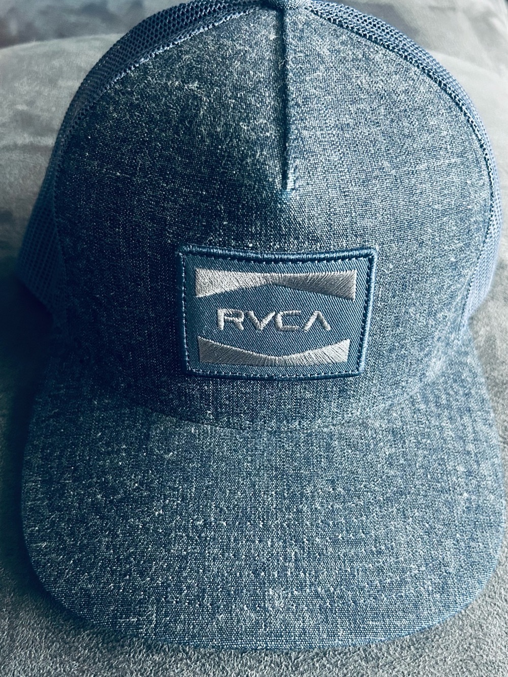 RVCA Denim-Style Blue Trucker Hat with Logo Patch (Unisex)